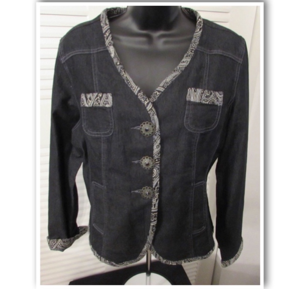 A.M.I. Jean Jacket with Contrasting Trim